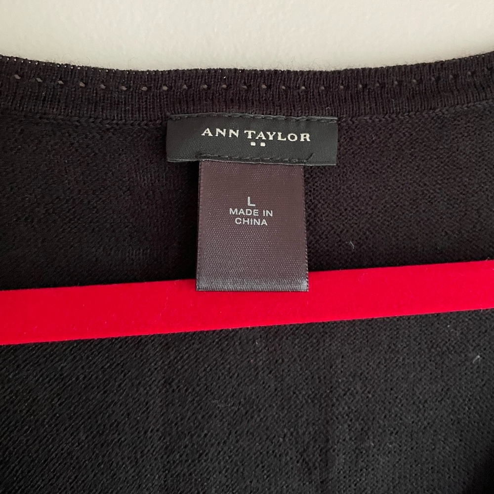 Ann Taylor Lightweight Black Sleeveless Knit Sweater Size L - Picture 5 of 5